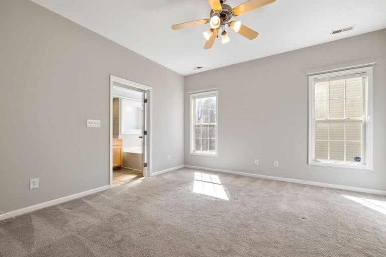 Best Ceiling Fan Installation Electrician in Lake Worth an Empty Room with a Ceiling Fan